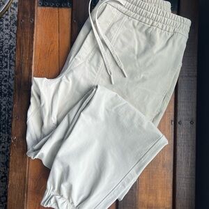 Lululemon Athletica ABC Jogger DWR - Natural Ivory